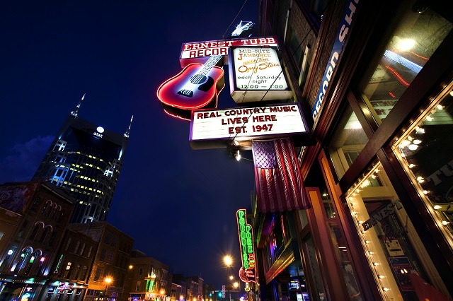 Nashville Music Scene | 10 Best Places to Go This Summer