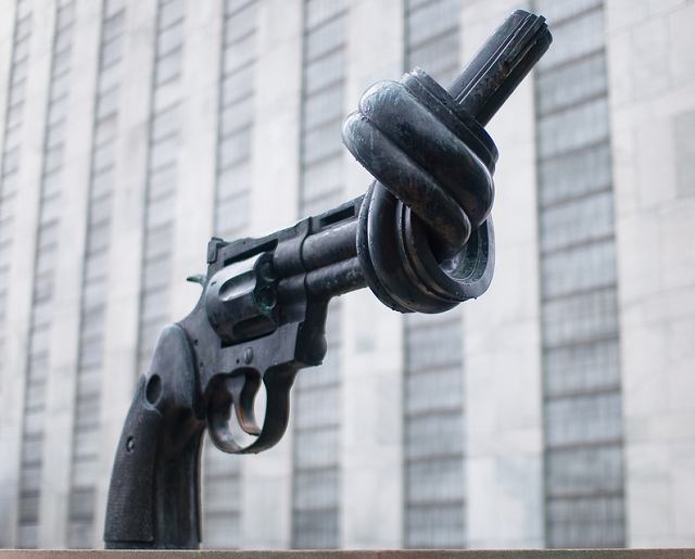 The Knotted Gun, United Nations, NY | Creative Sculptures and Statues from around the World