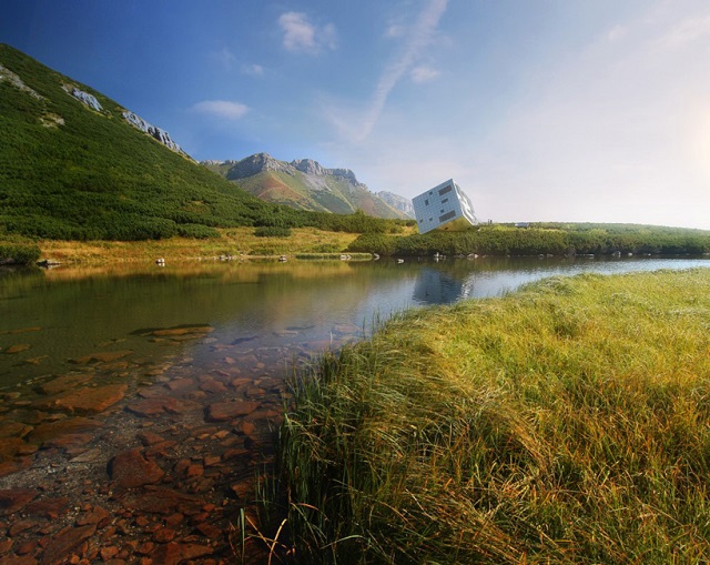 Kežmarské Hut: the futuristic mountain lodge by Atelier 8000